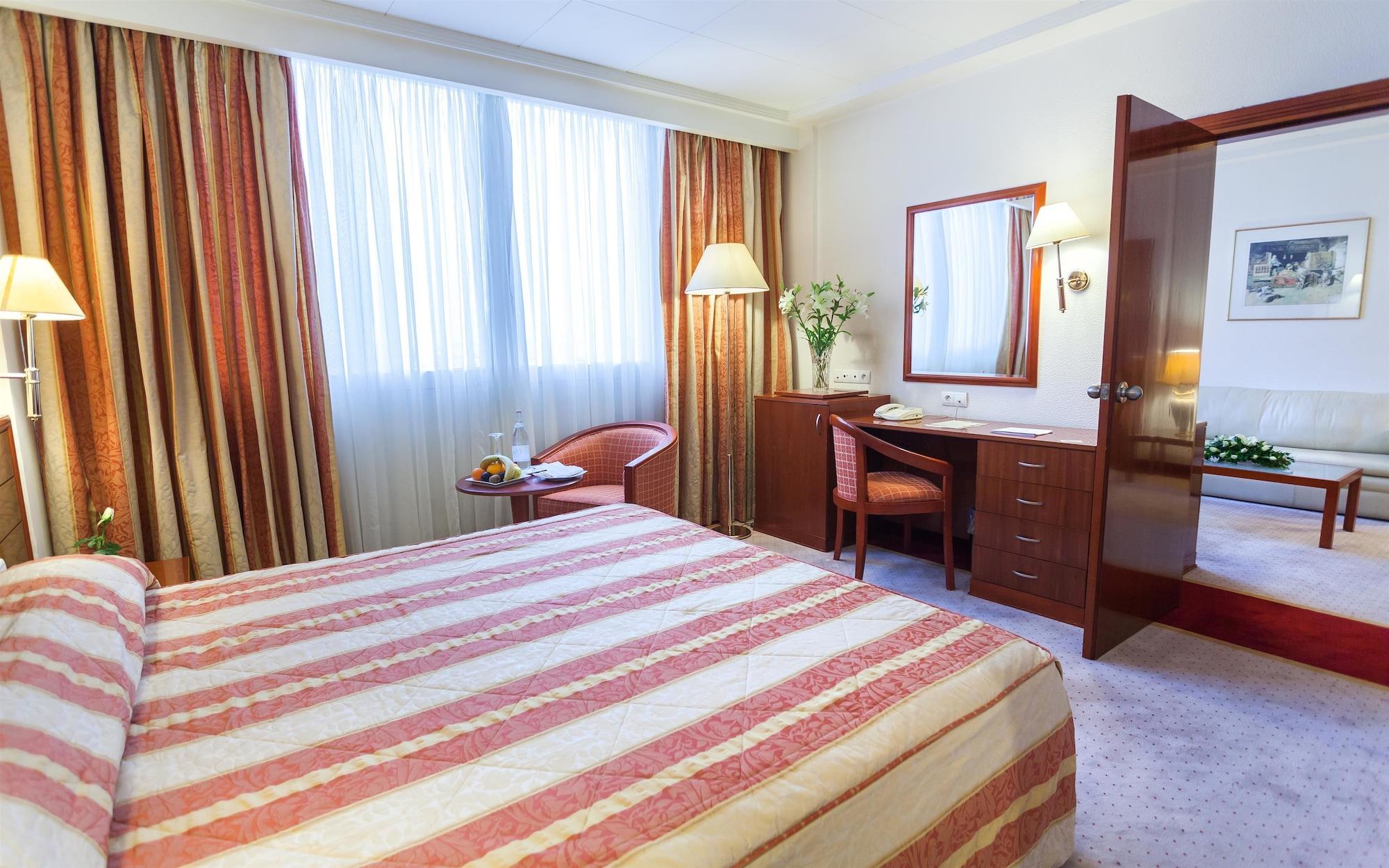 El Mouradi Hotel Africa Tunis Bagian luar foto A room at the hotel