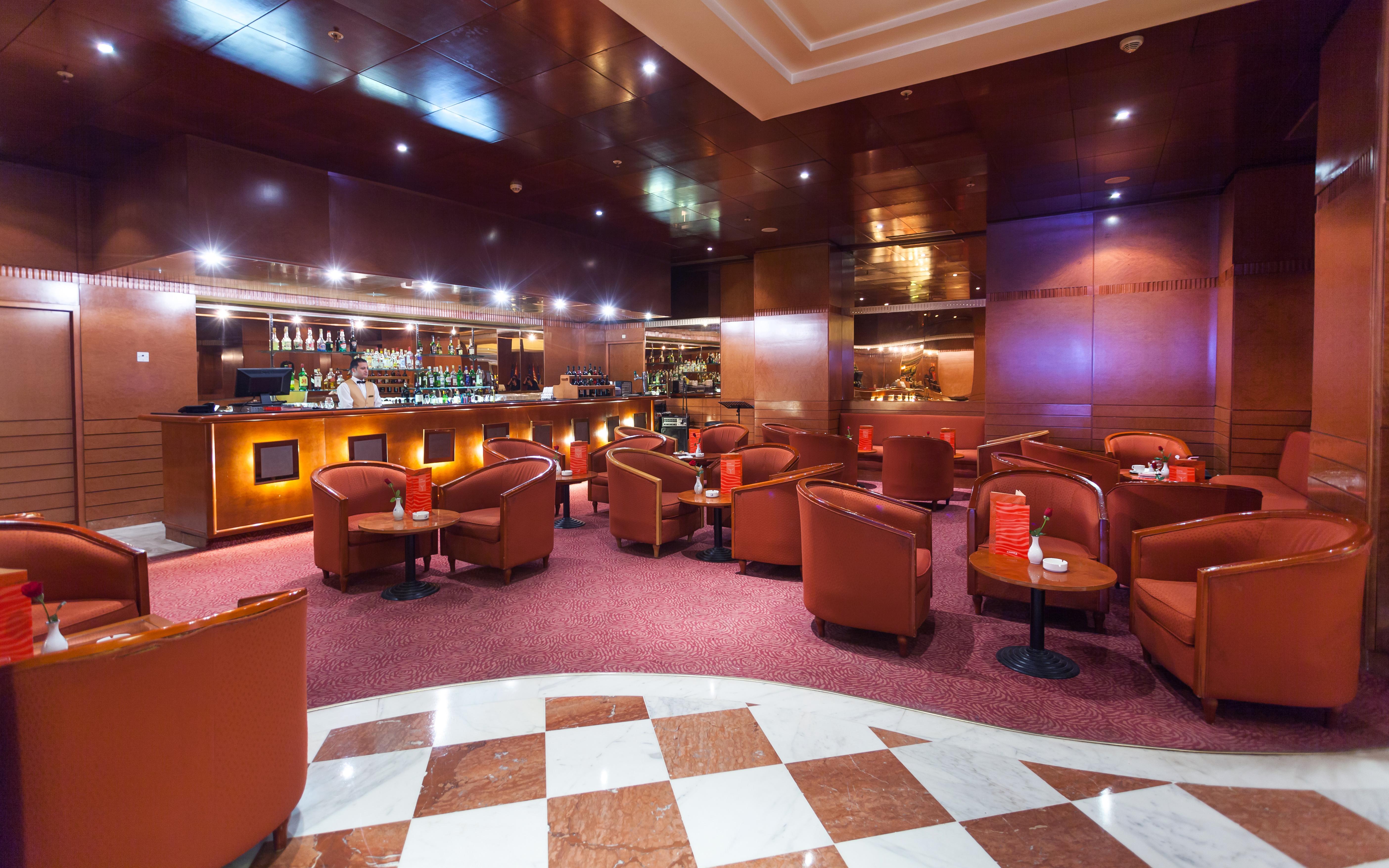 El Mouradi Hotel Africa Tunis Bagian luar foto The lounge at the airport