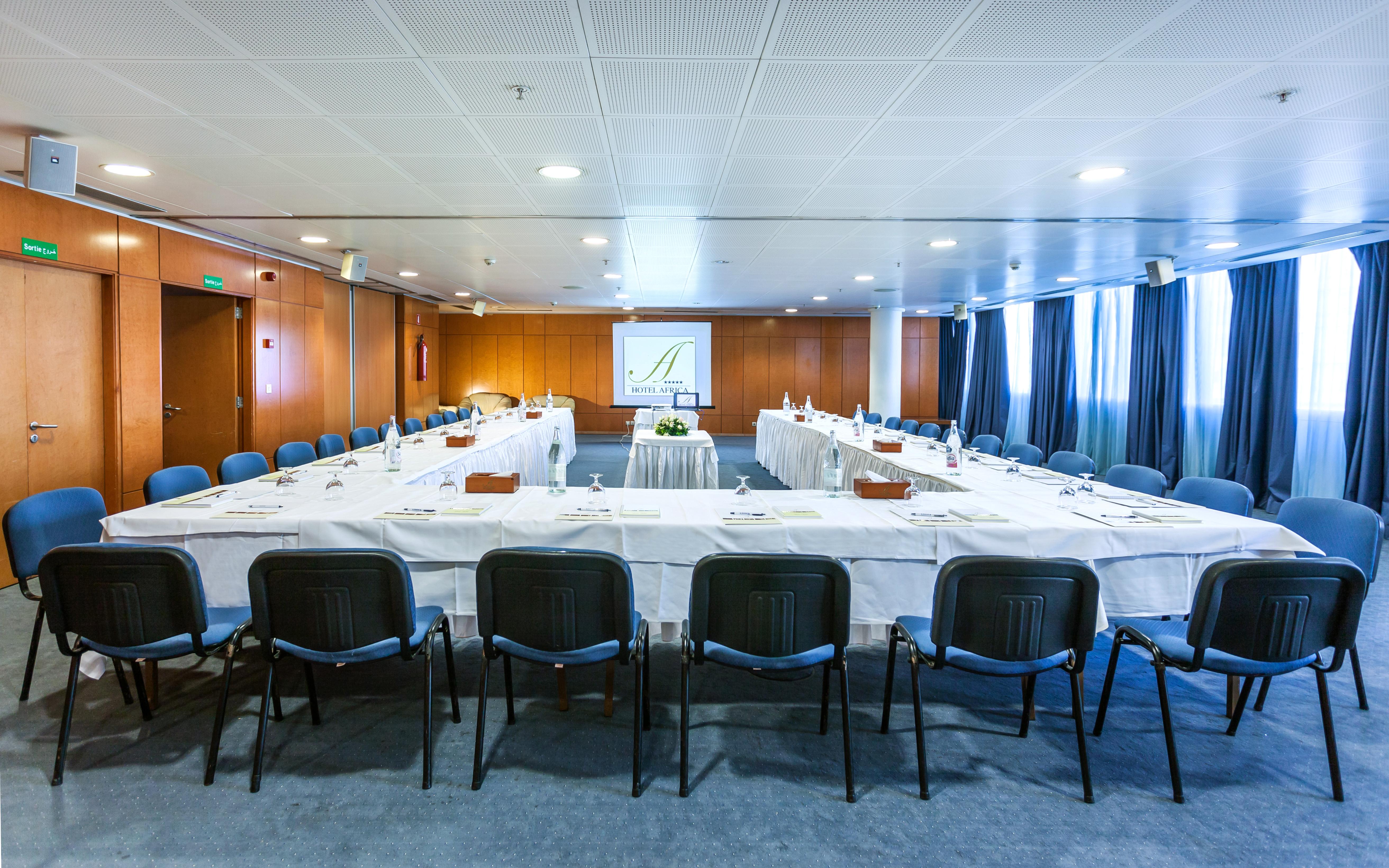 El Mouradi Hotel Africa Tunis Bagian luar foto Meeting room